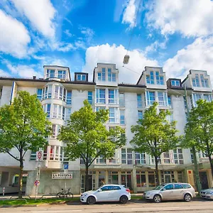 Leonardo West 4*, Munich Germany